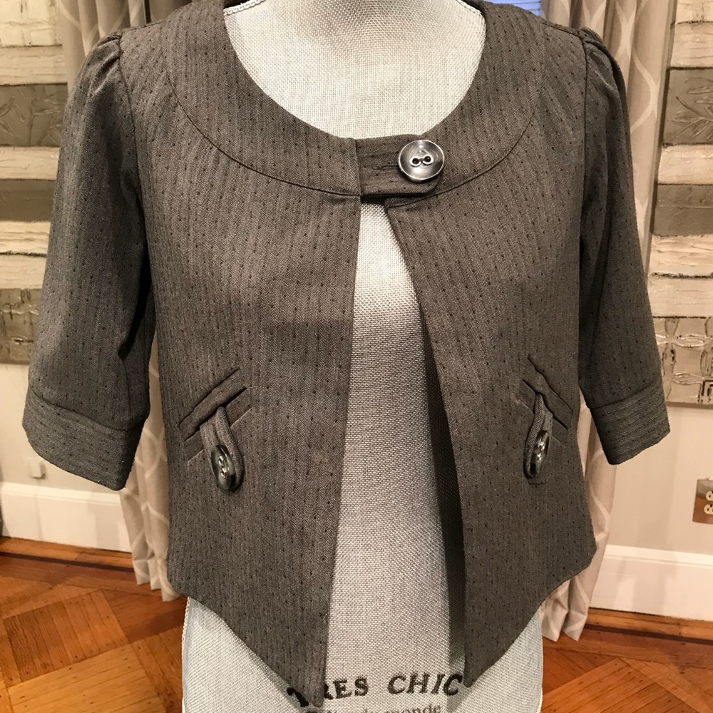 Guess top.